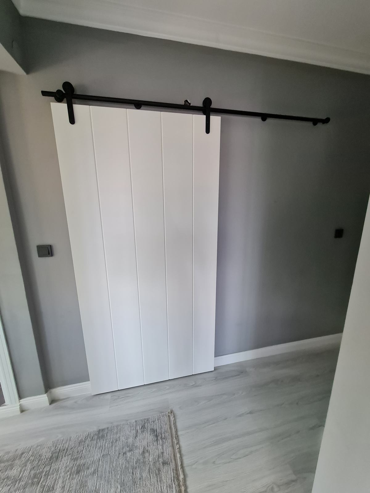 Sliding Door Model
