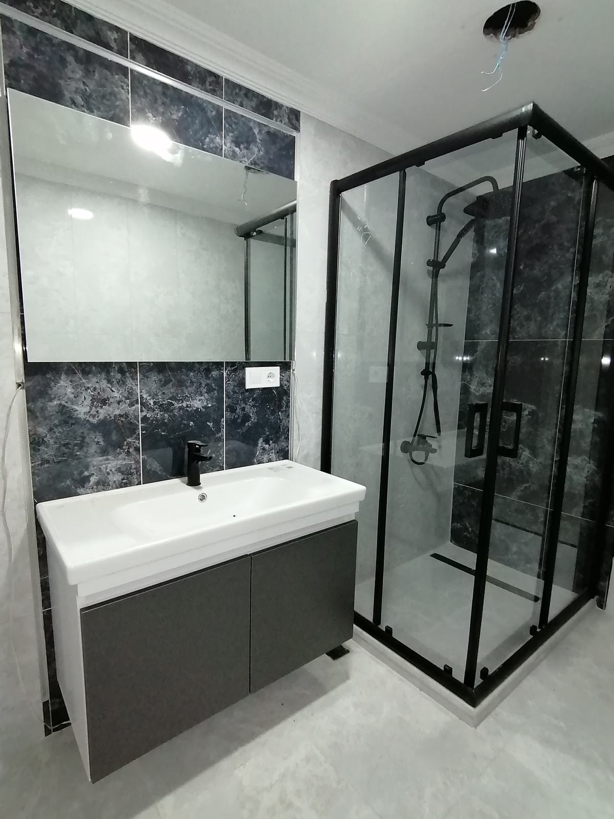 Anthracite Sink