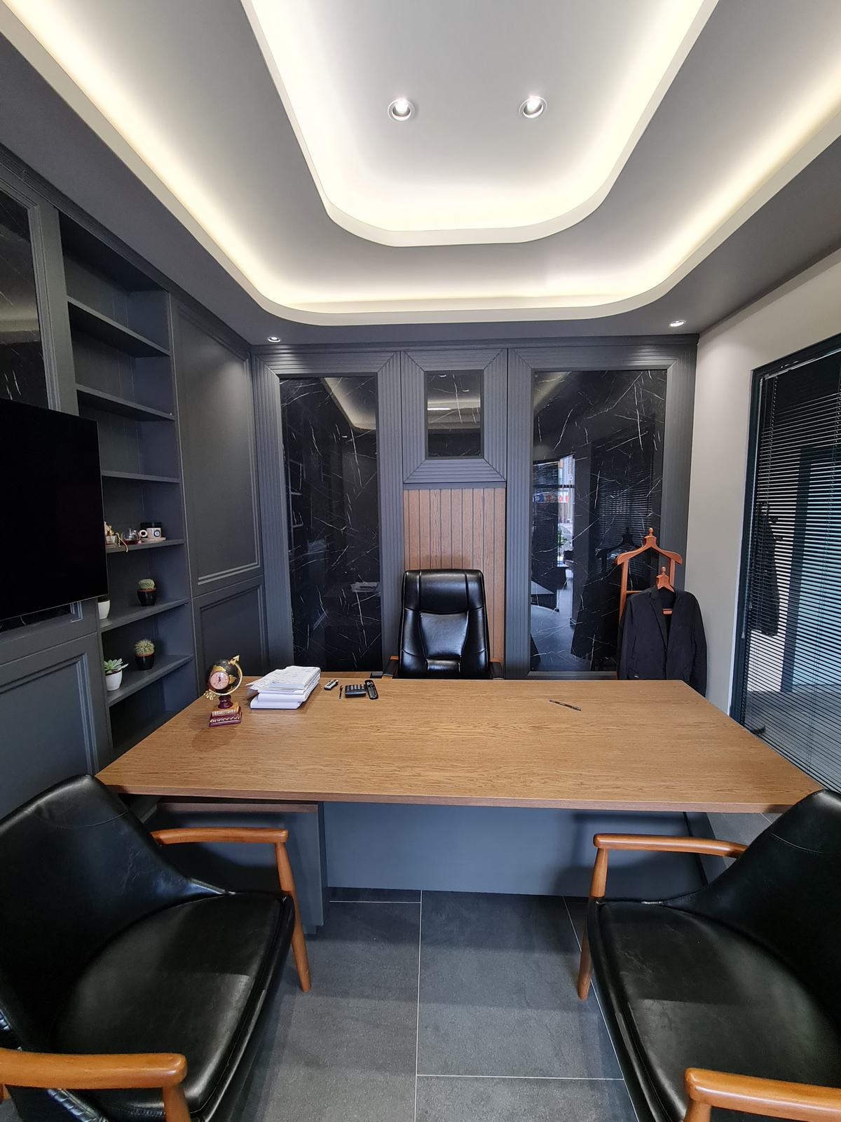 Office Set with Anthracite Details