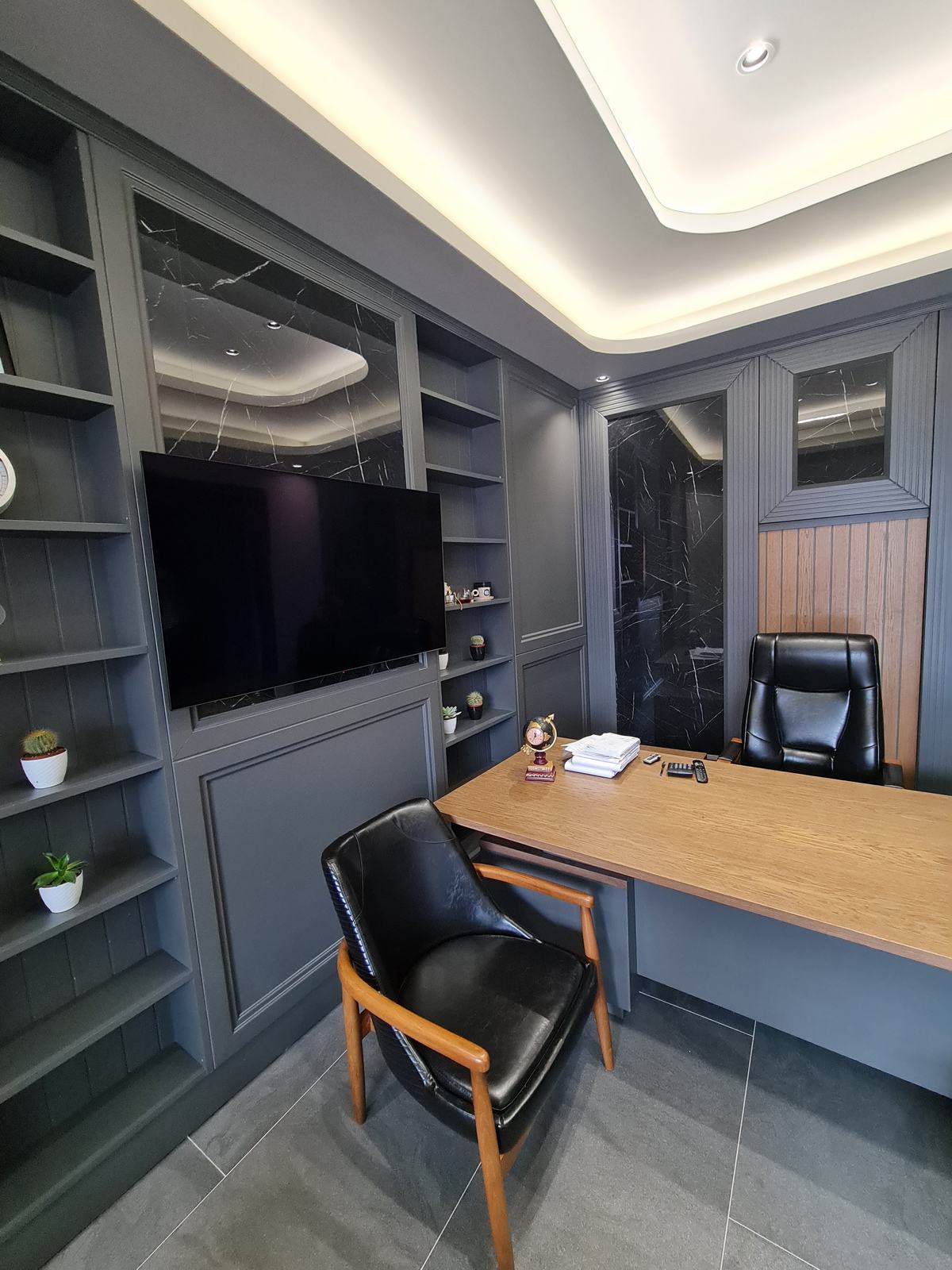 Office Set with Anthracite Details